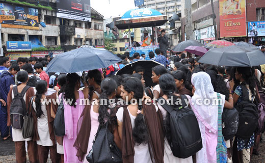 Polytechnic students form Human Chain opposing changes in carry-over system